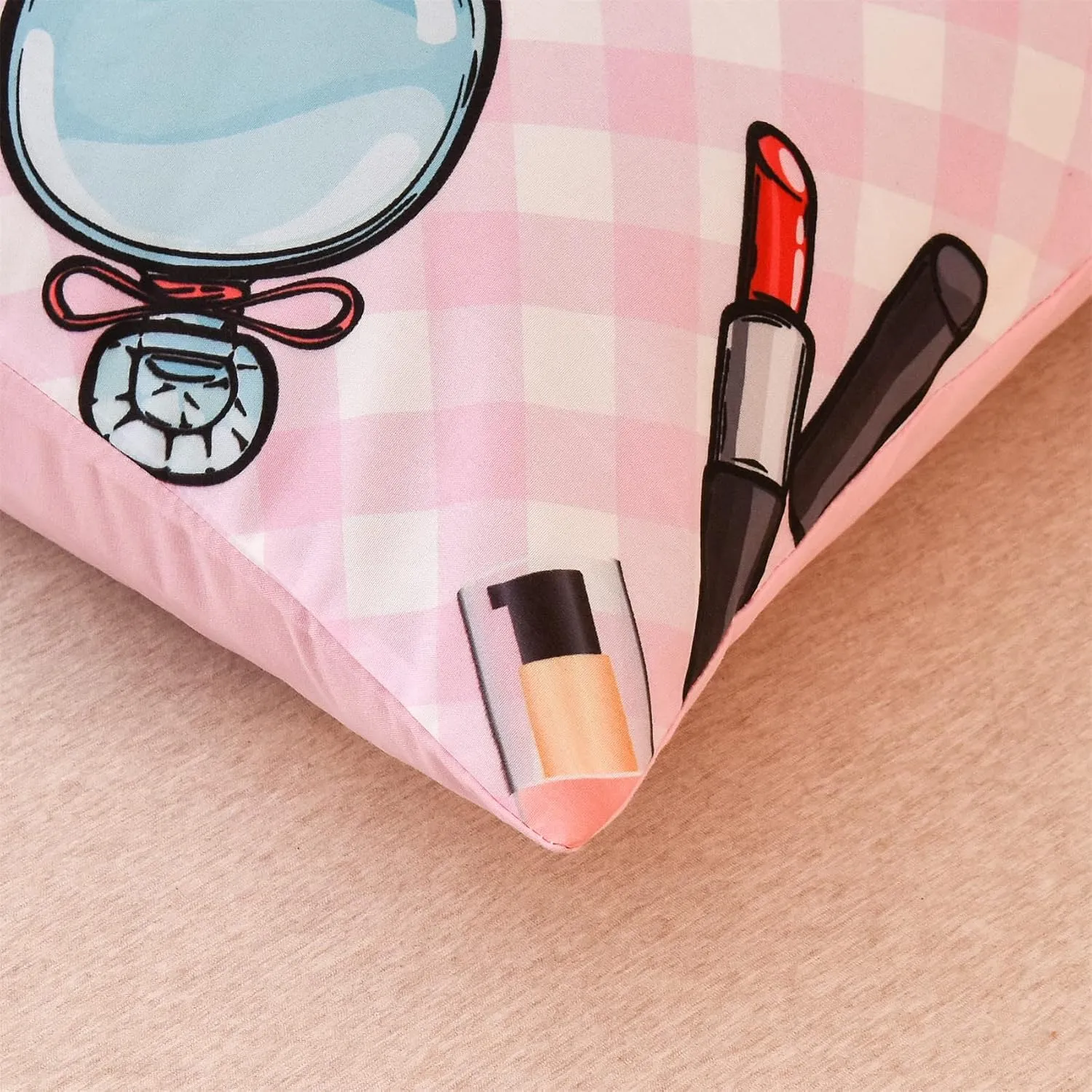 Aimuan Fashion Girl Comforter Sets Cosmetic Perfume Bag Lipstick Diva Pink Quilt Set Nail Polish Pattern Decorative Quilted 6 Pcs Makeup Bedding Set with 2 Pillowcases (Pink, Queen 6Pcs)