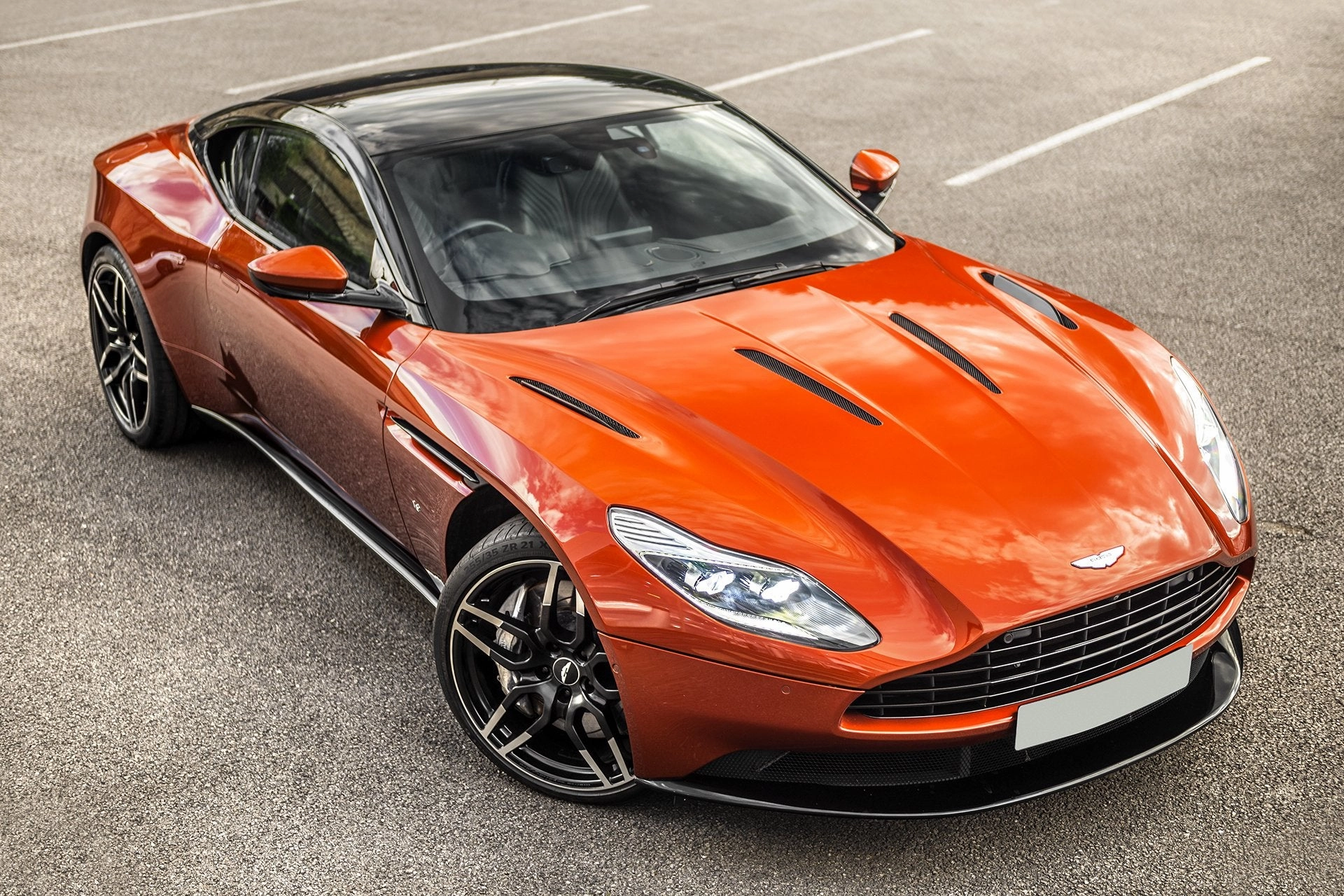 Aston Martin DB11 (2016-Present) Superleggera Light Alloy Wheels