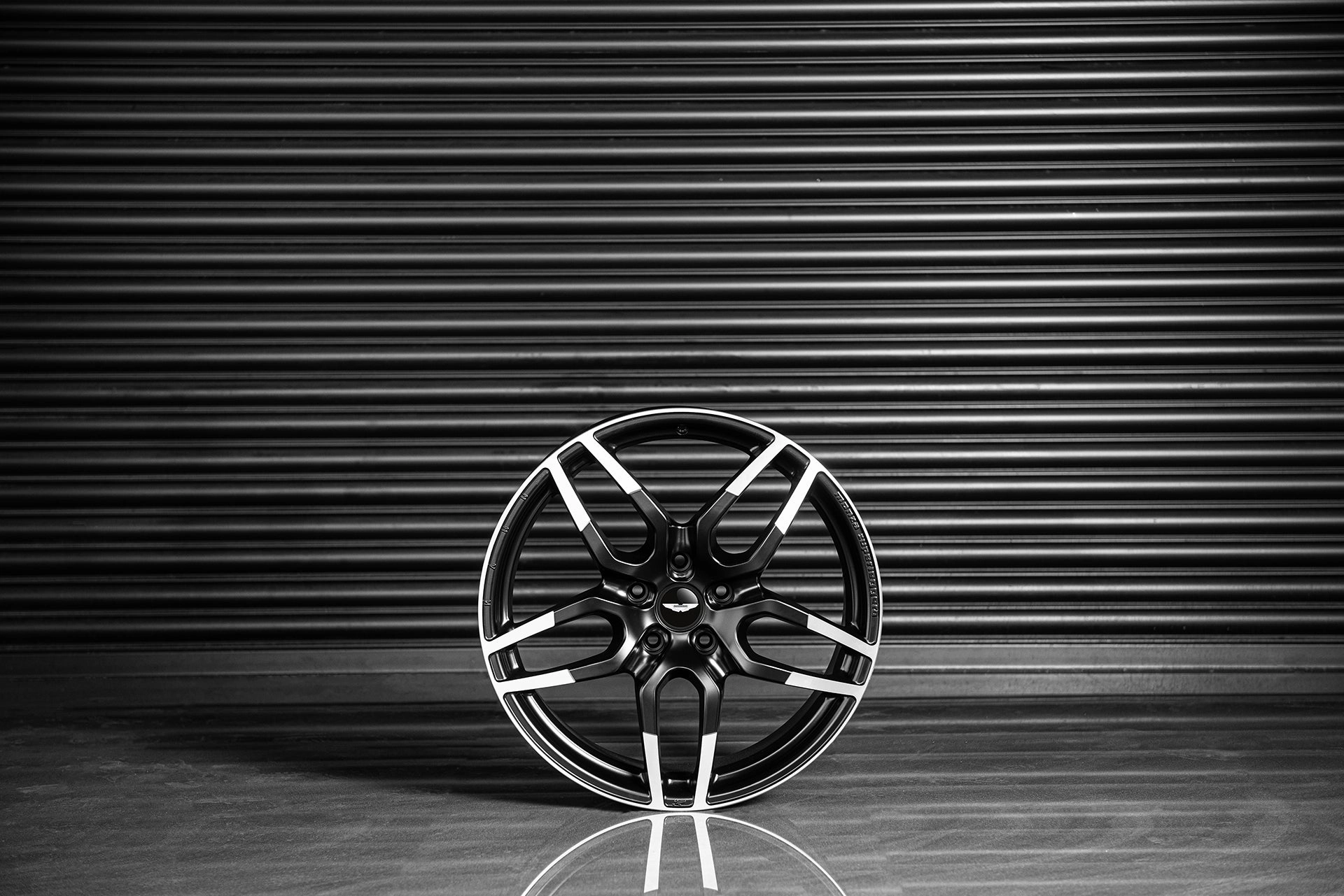 Aston Martin DB11 (2016-Present) Superleggera Light Alloy Wheels