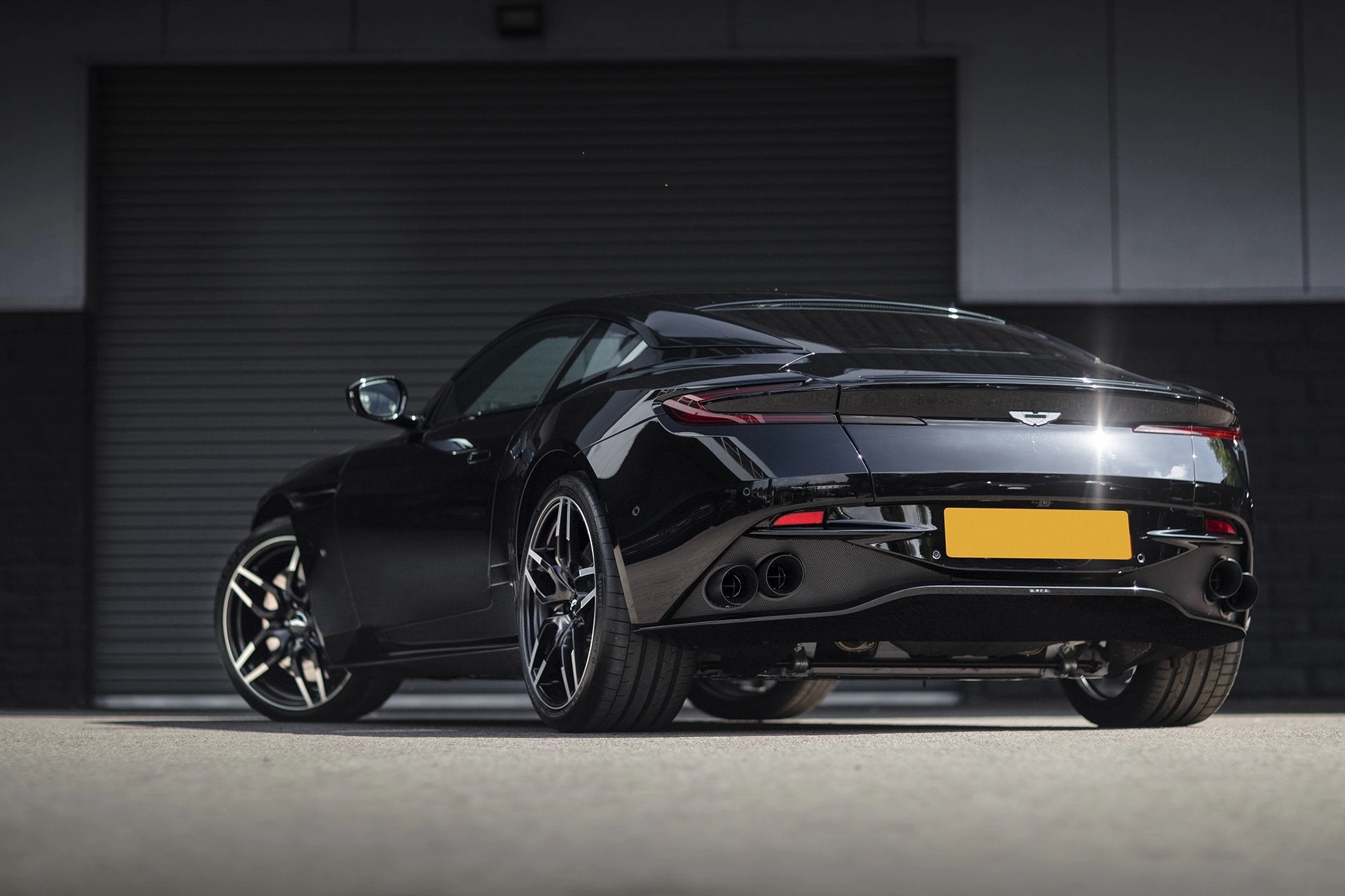 Aston Martin DB11 (2016-Present) Superleggera Light Alloy Wheels