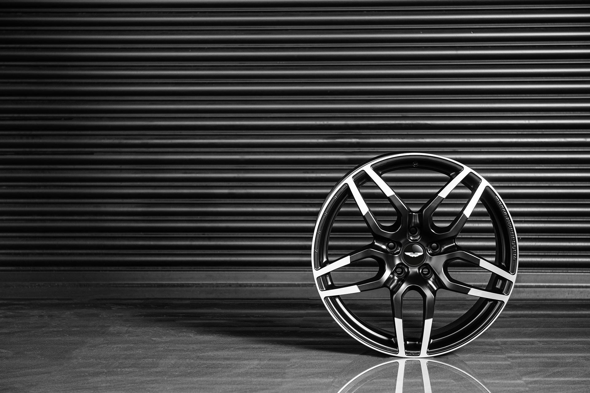 Aston Martin DB11 (2016-Present) Superleggera Light Alloy Wheels