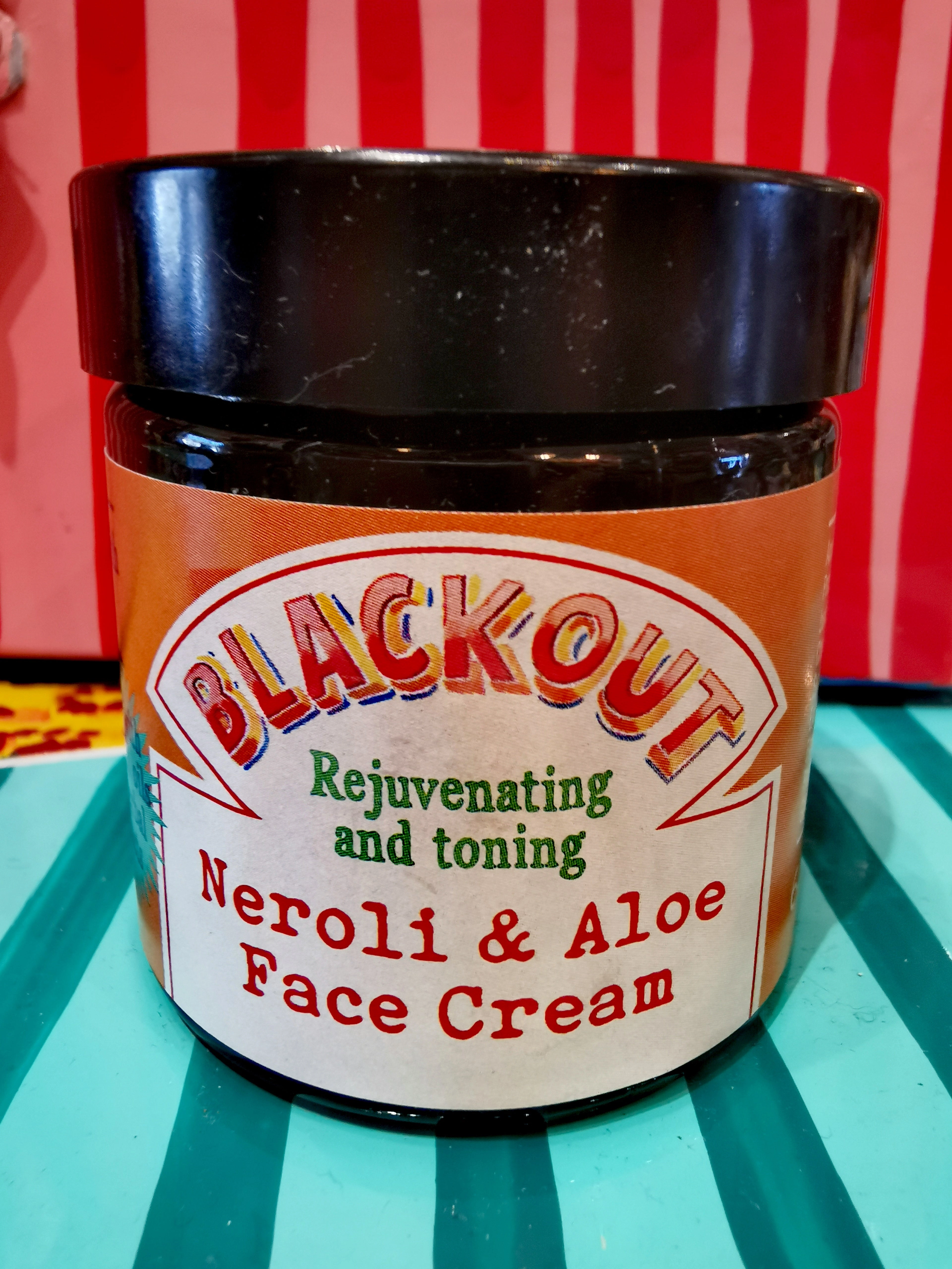 Blackout creams made with essential oils