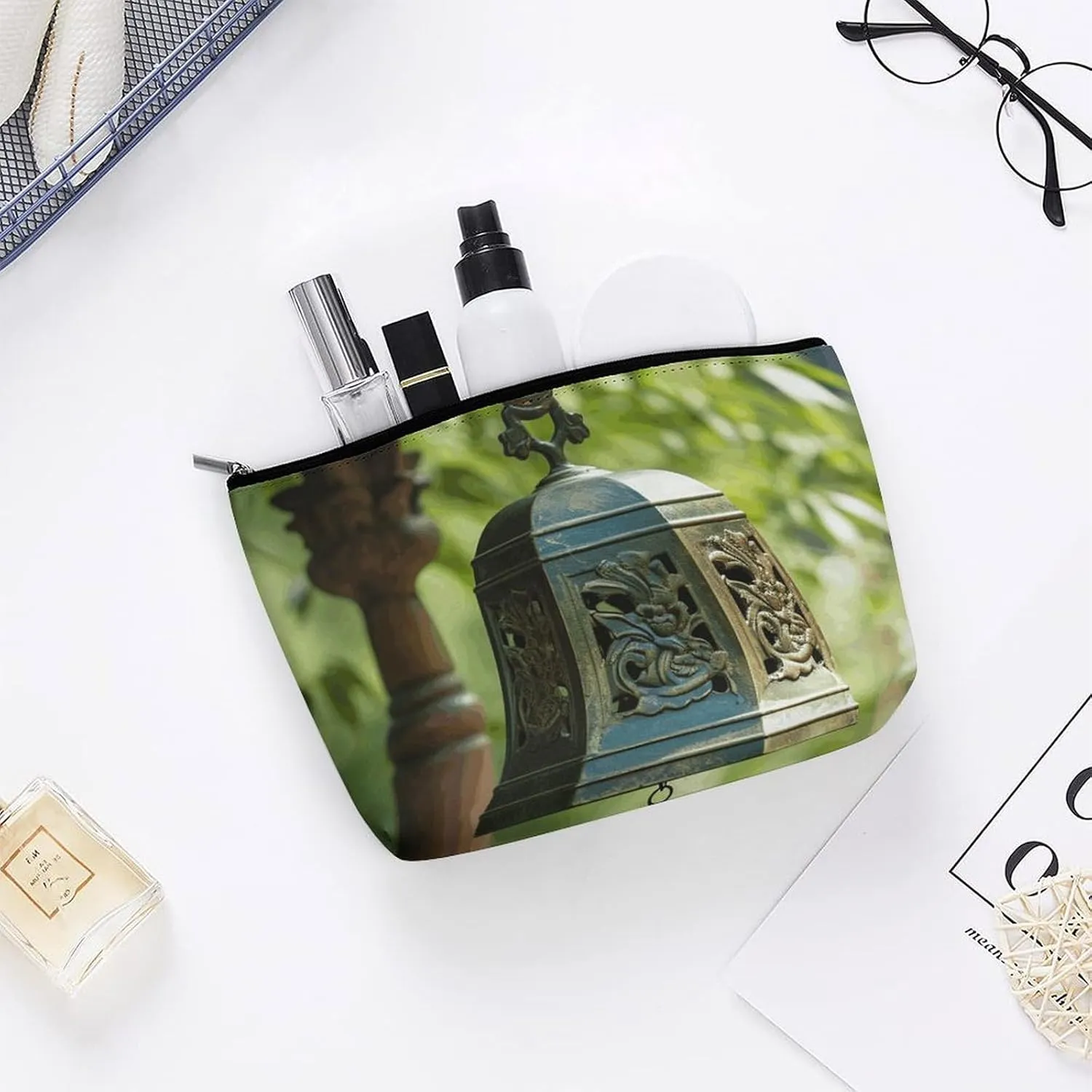Ladies Makeup Bag Travel Toiletries Bag Handmade Metal Clock Printed Portable Cosmetic Bag Suitable for Vacation Travel