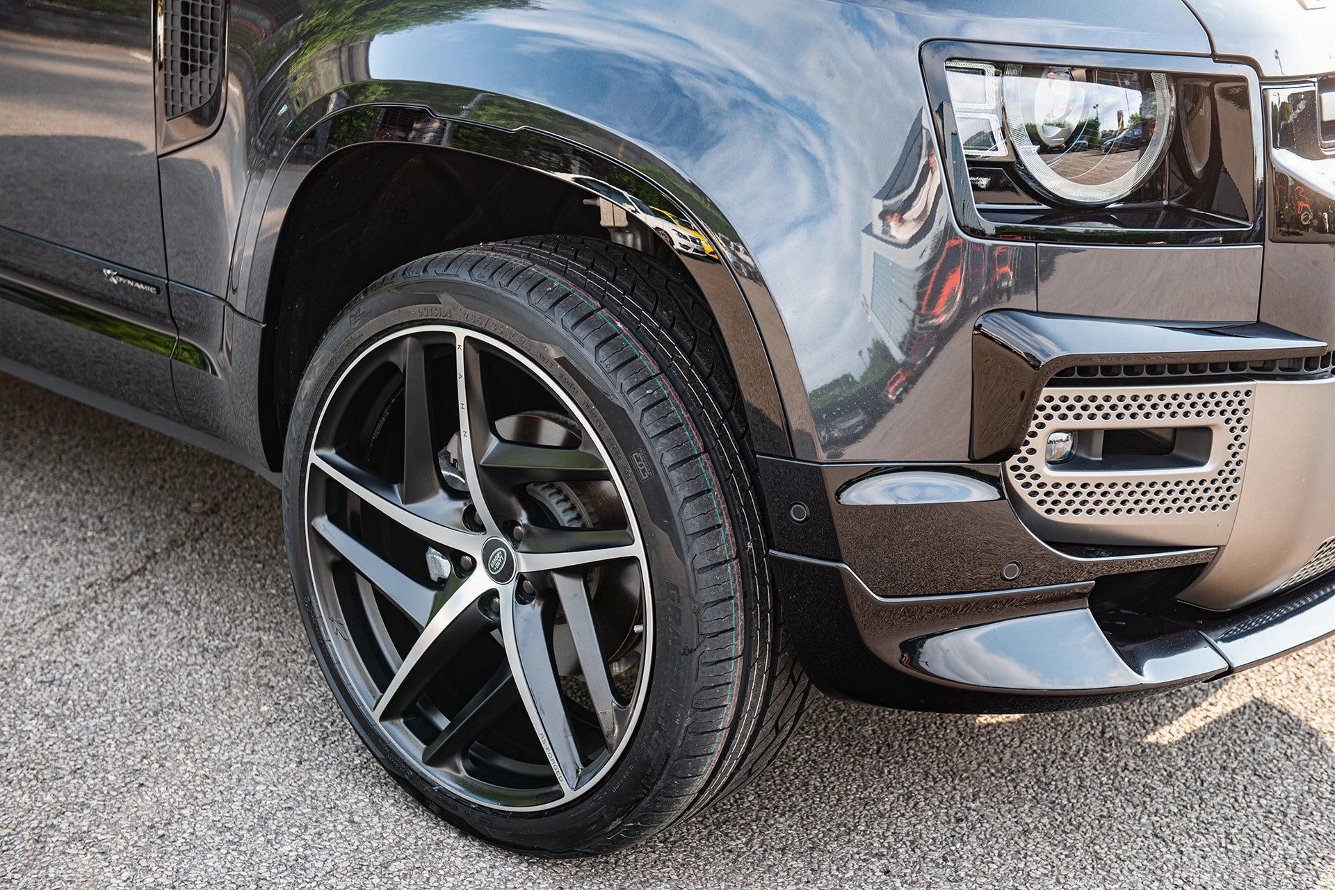 Land Rover Defender (2020-Present) Type 52 RS-Forged Alloy Wheels