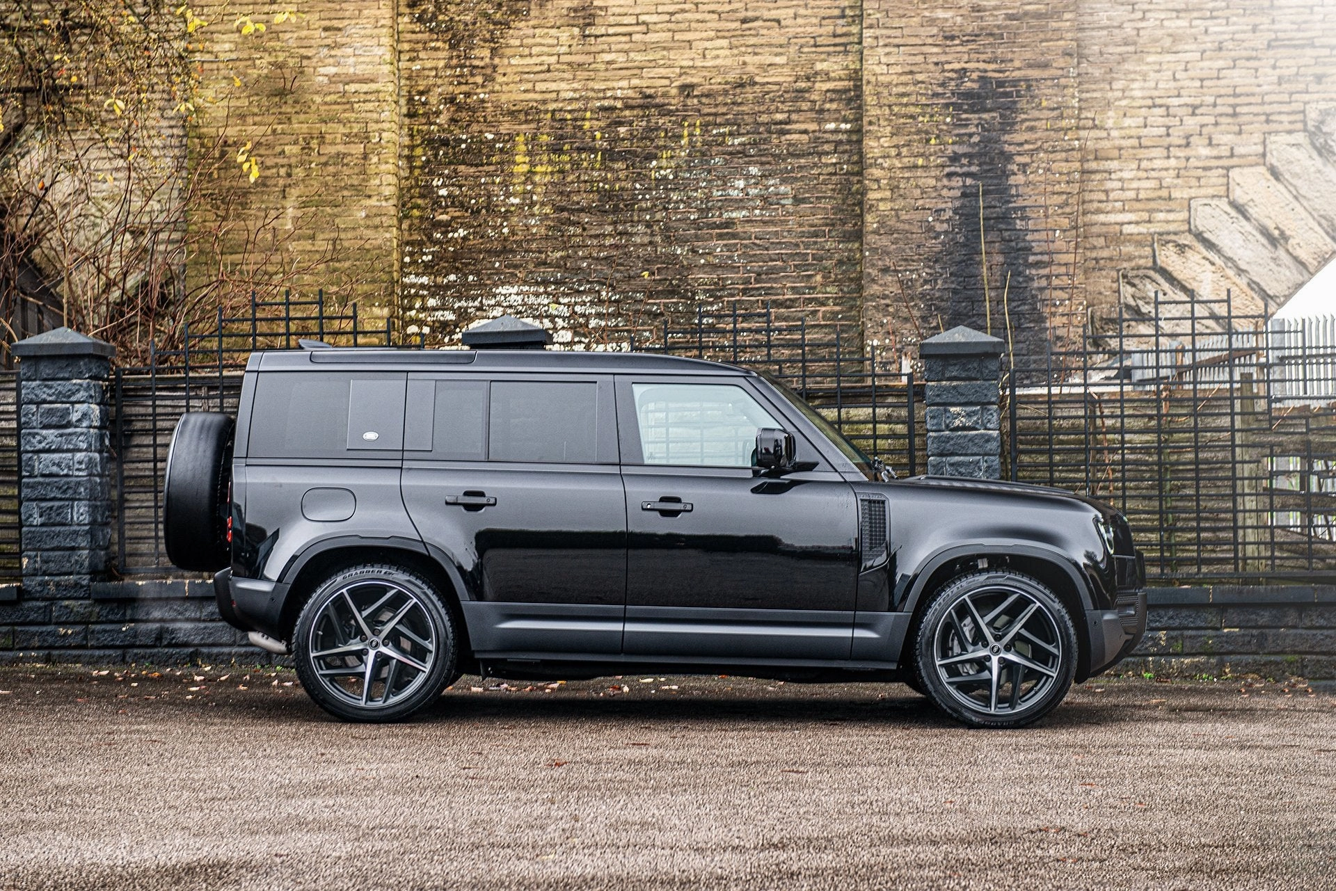 Land Rover Defender (2020-Present) Type 52 RS-Forged Alloy Wheels