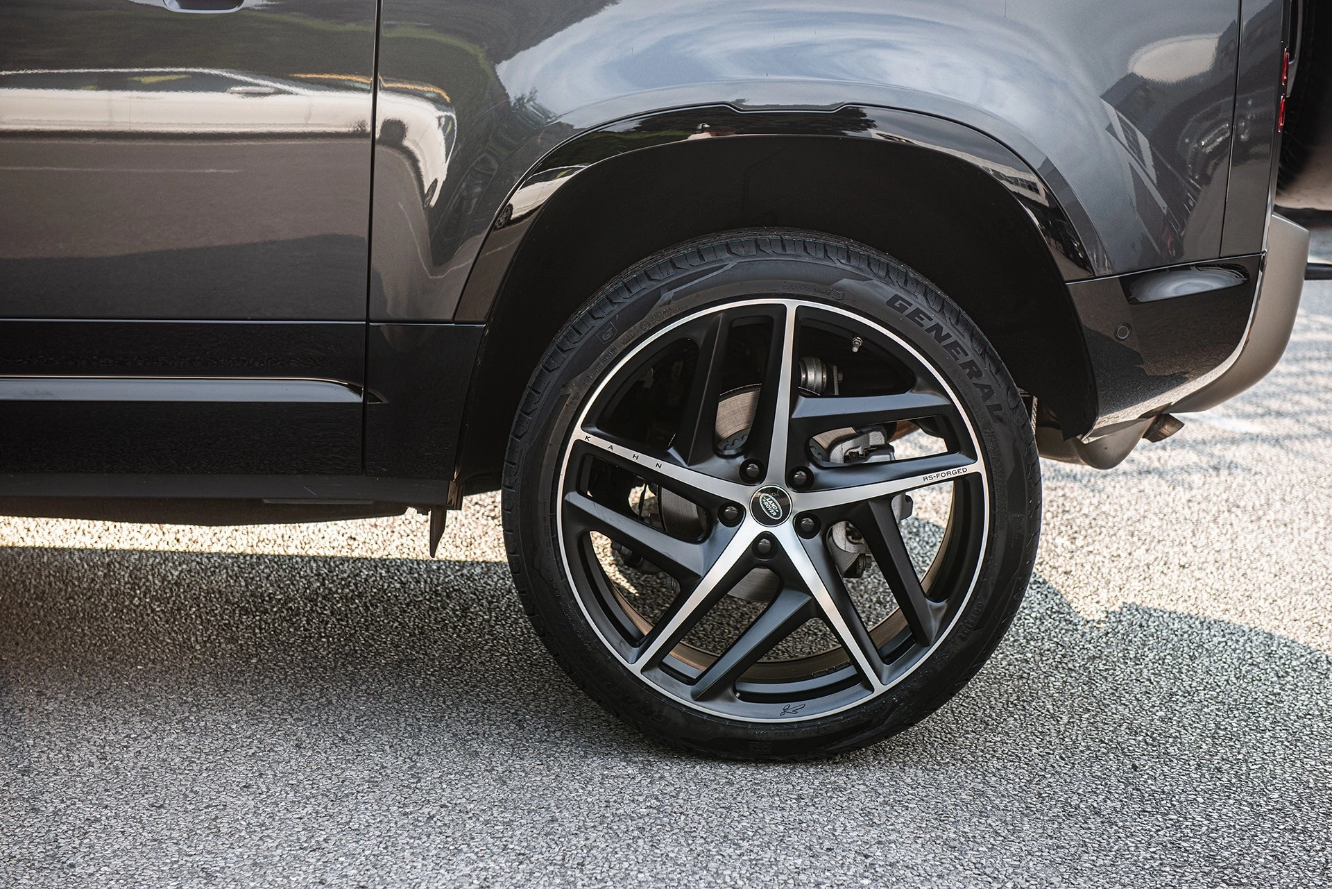 Land Rover Defender (2020-Present) Type 52 RS-Forged Alloy Wheels