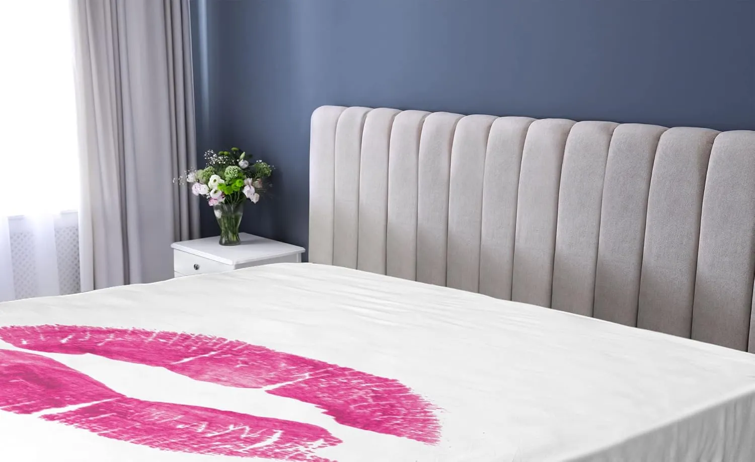 Lunarable Kiss Fitted Sheet, Realistic Looking Female Lipstick Print in Pink Shade on White Backdrop Glamor, Bed Cover with All-Round Elastic Deep Pocket for Comfort, Twin Size, Fuchsia White