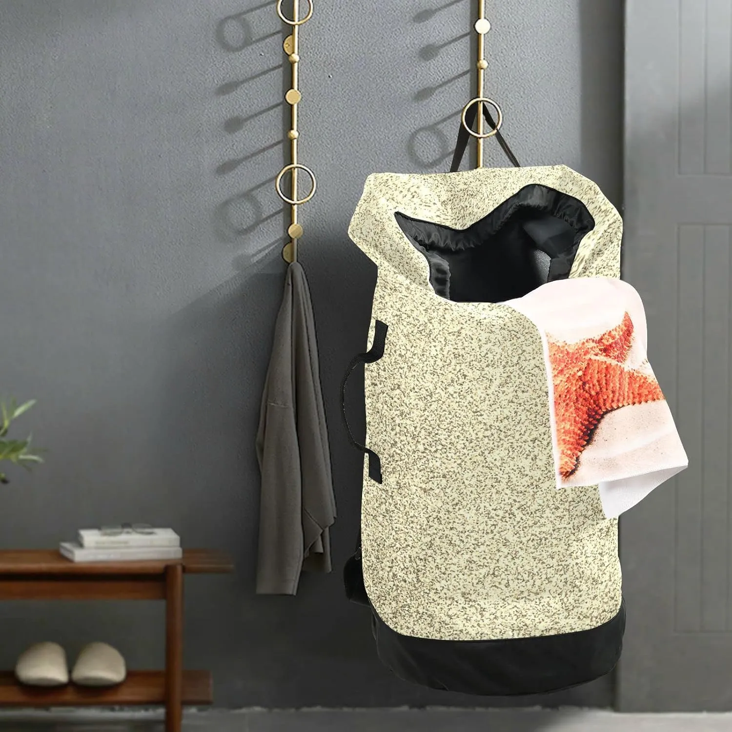 Oyihfvs Gold Golden Glitter and Glare Pattern Backpack Laundry Bag, Laundry Backpack with Shoulder Straps, Waterproof Nylon Clothes Hamper Bag for Men Women Yoga Backpack