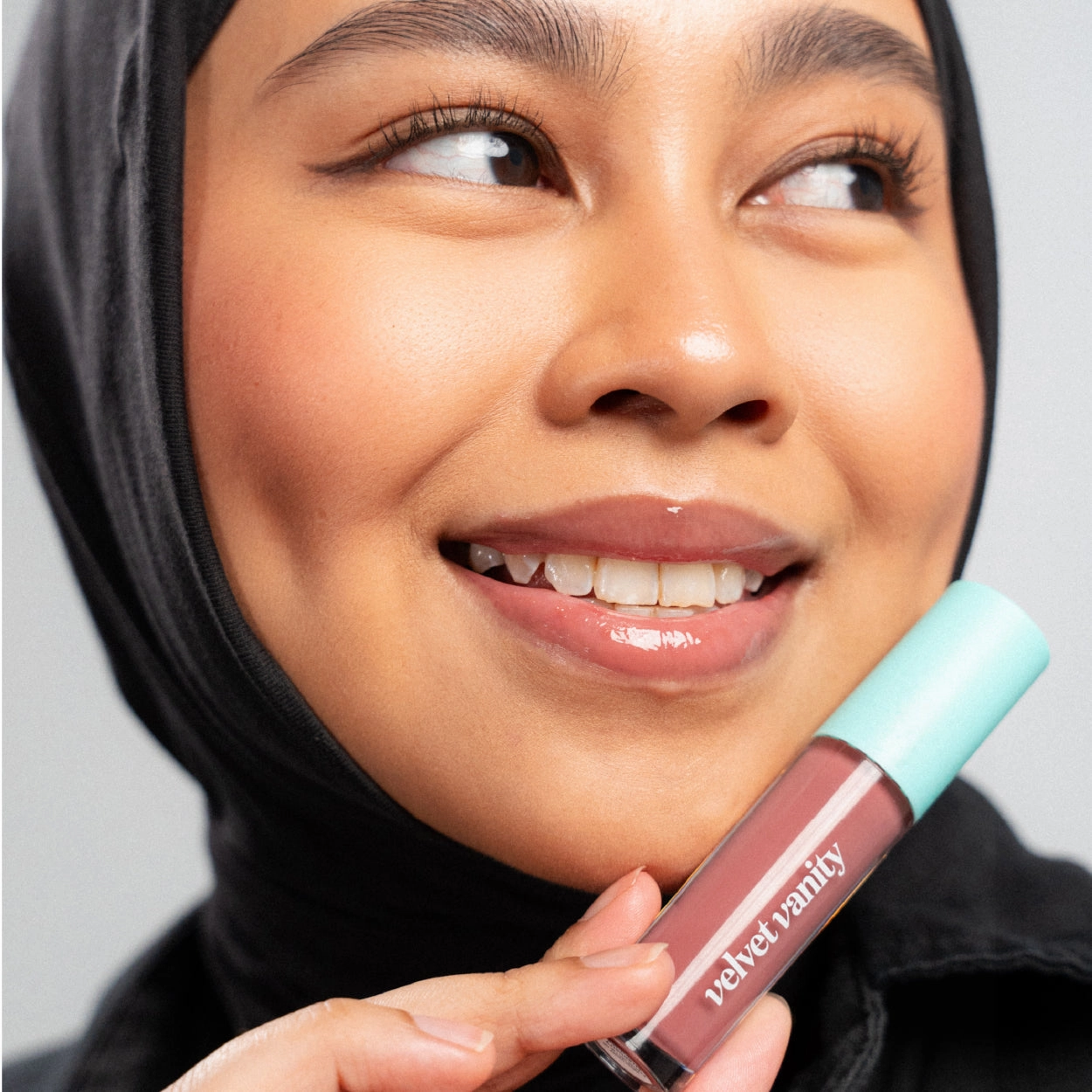 Peptide Glo Lip Oil in Strawberry Milkshake