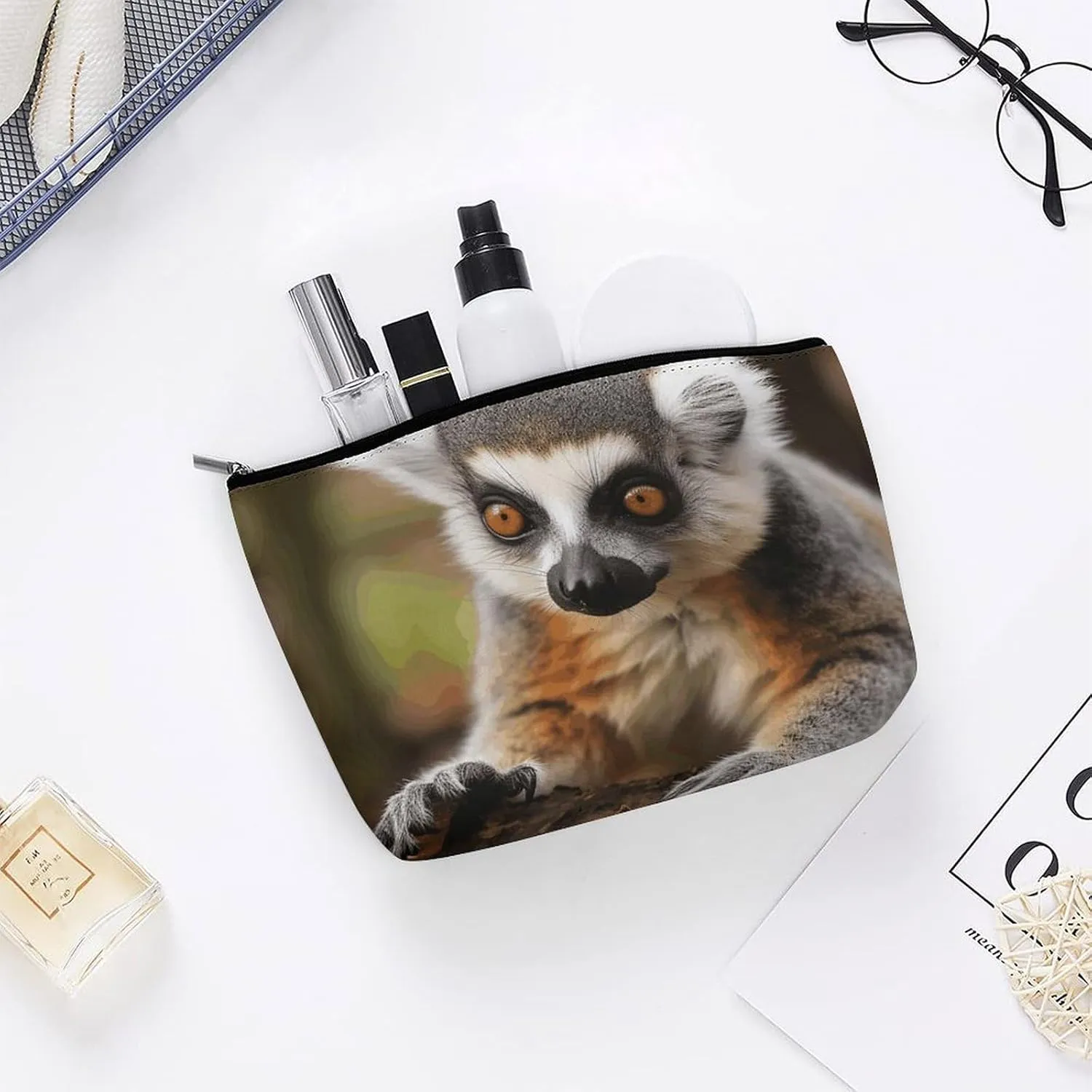 Travel Makeup Bag Portable Cosmetic Bag Monkey Lemur Cute Makeup Storage Bag for Women/girl